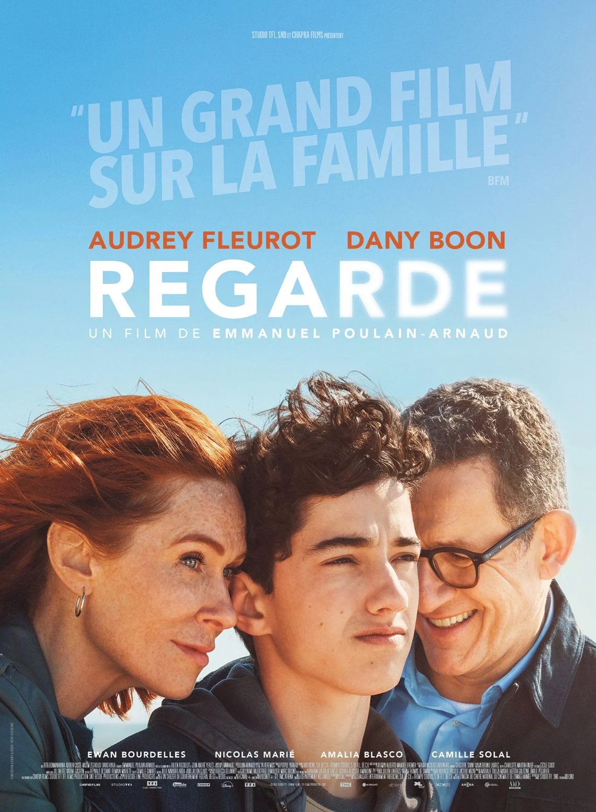 Affiche du film “Regarde” de Emmanuel Poulain-Arnaud, avec Audrey Fleurot et Dany Boon – à l’affiche du cinéma novembre Villemur-sur-Tarn.