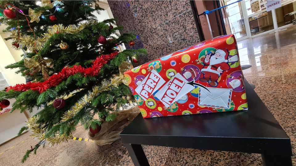 BOITE AUX LETTRES DU PÈRE NOËL